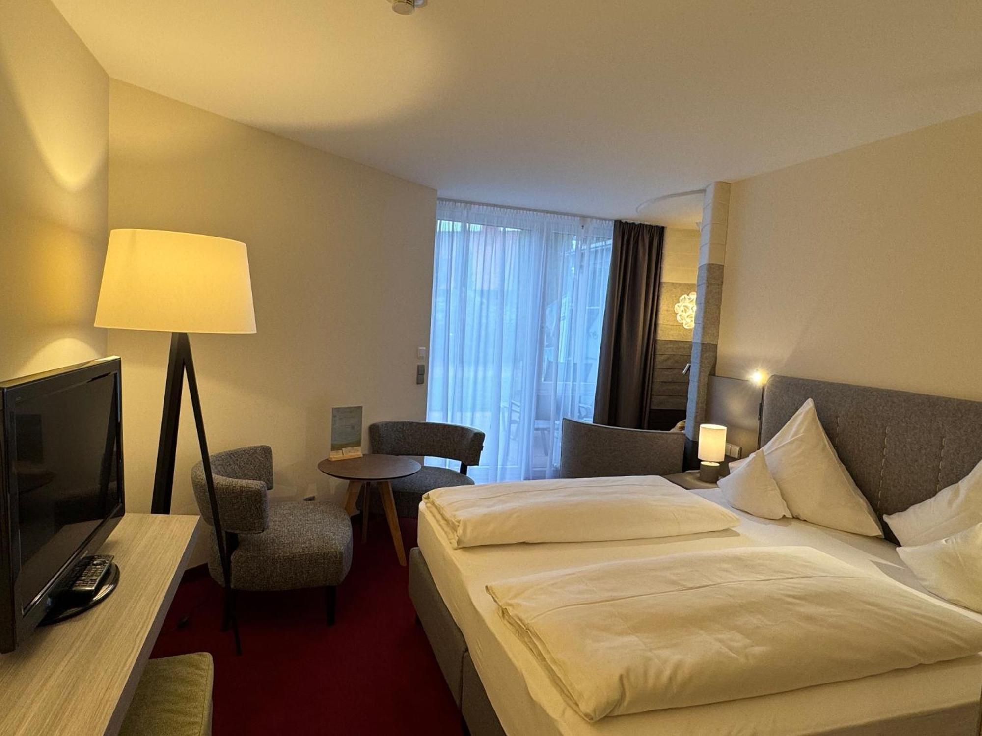 Hotel Parkhotel Flora Am 4*