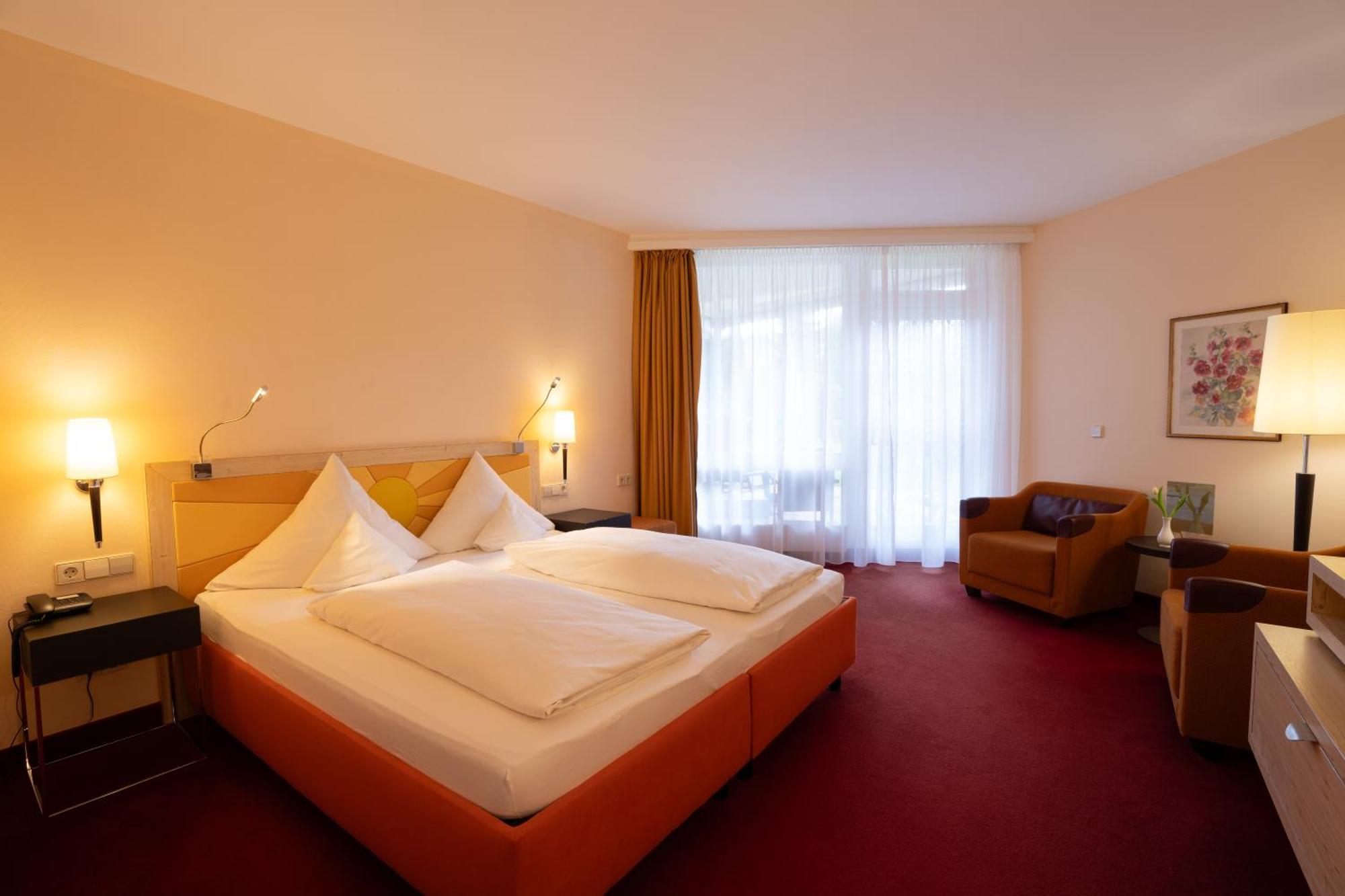 Parkhotel Flora Am 4*